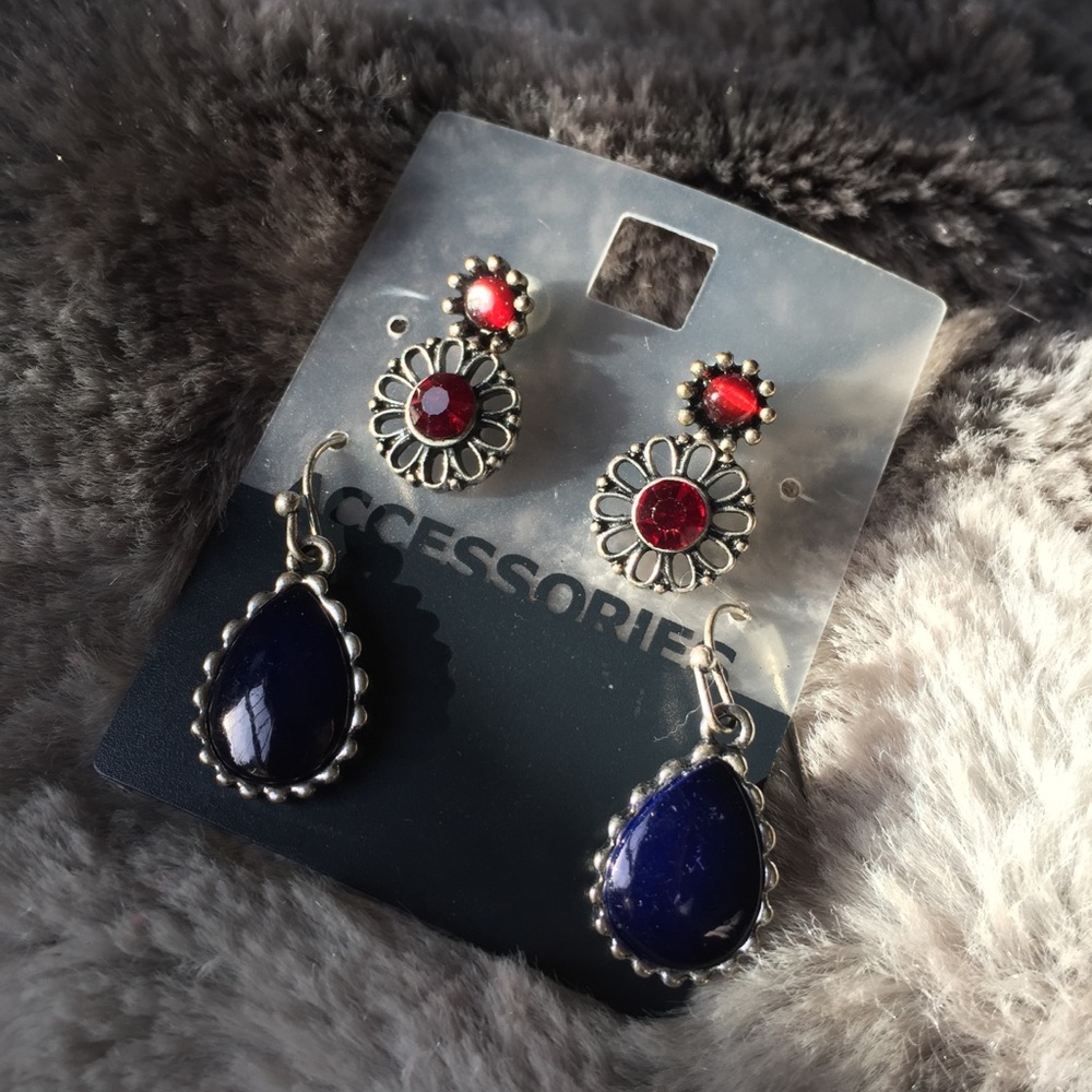 Blue and Red Earring Set